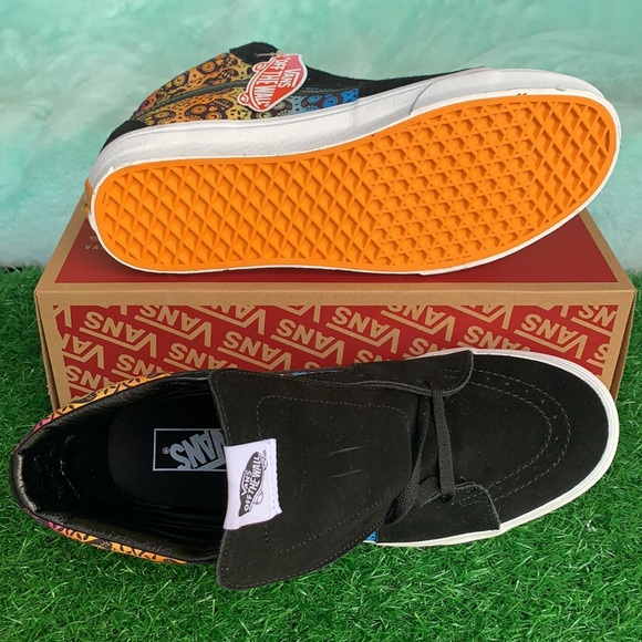 VANS SK8-Hi Dia De Los Muertos Bkmlt WMNS - Picture 5 of 16